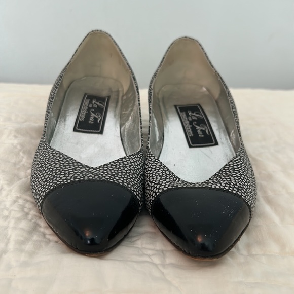 GENUINE VINTAGE Black white polka dot kitten heels 1950s 1960s Leather - Picture 2 of 11